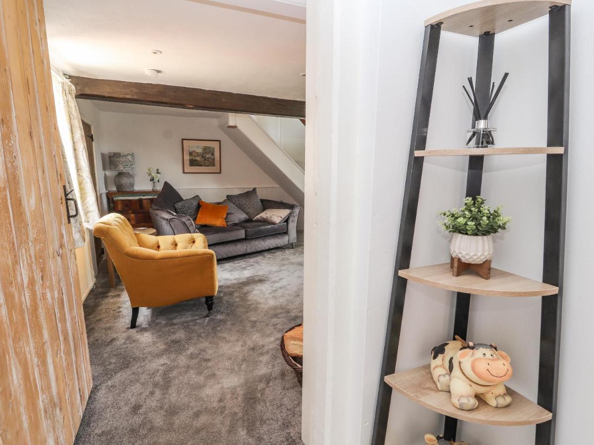 Hill Farm Villa Нантуич Екстериор снимка